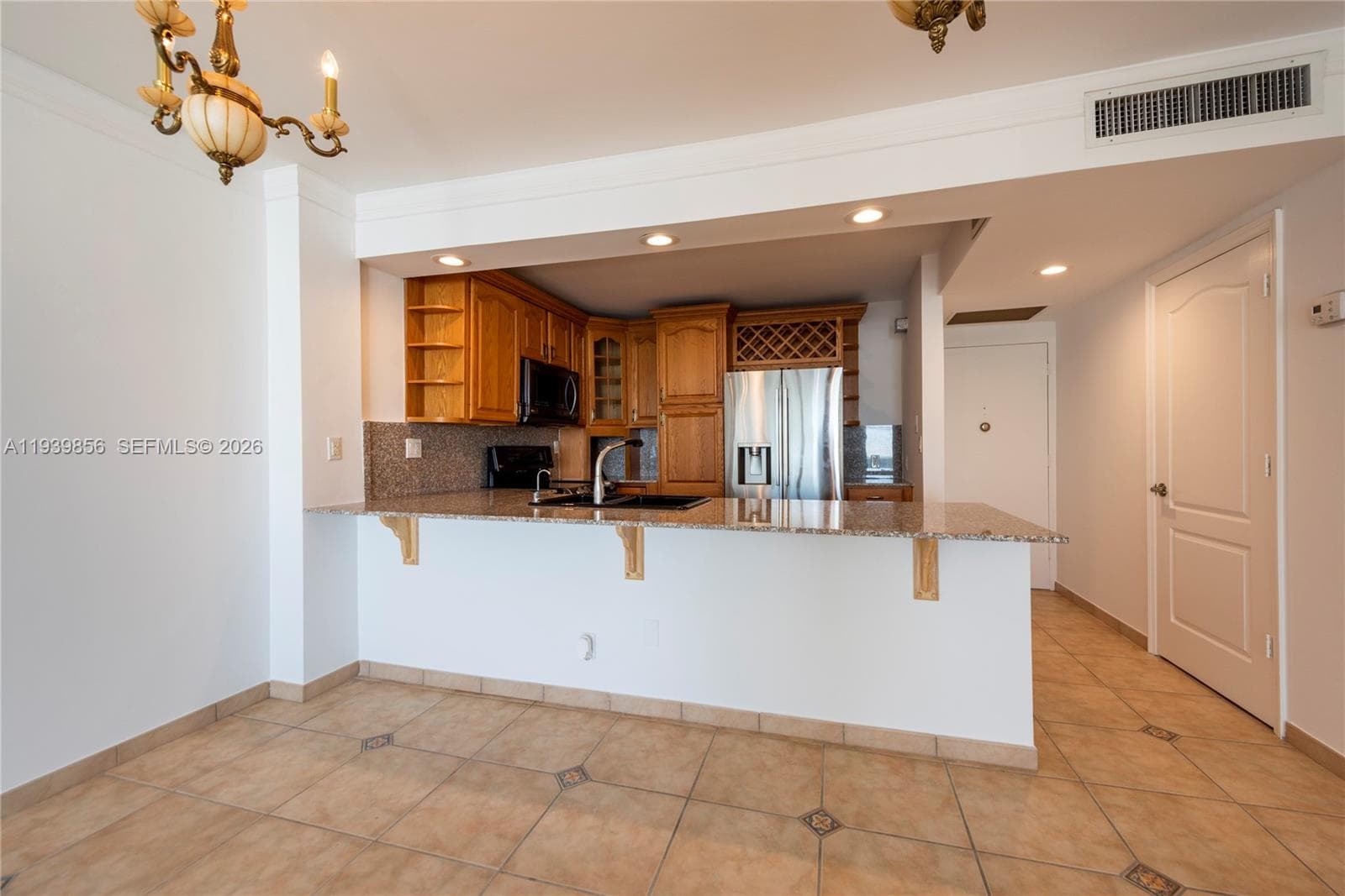 3725 Ocean Dr 4