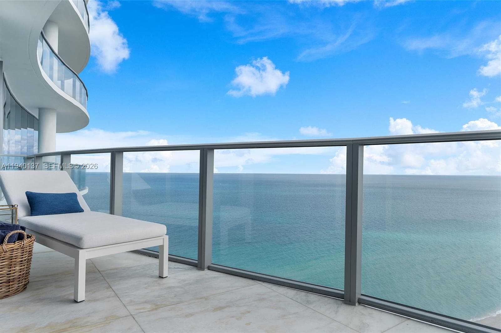17475 Collins Ave 3
