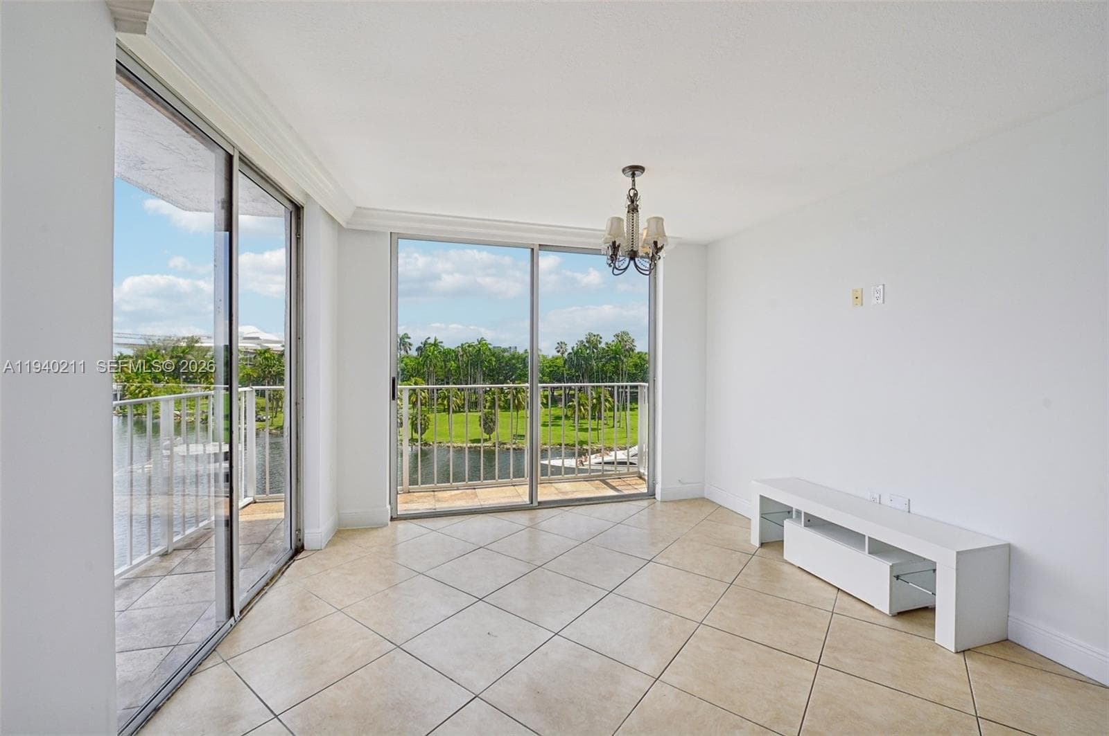 1740 NW N River Dr 614 photo 7