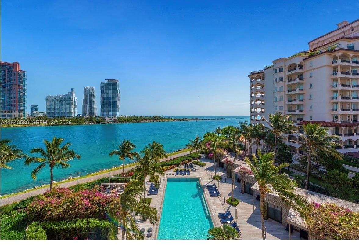 7055 Fisher Island Dr 1