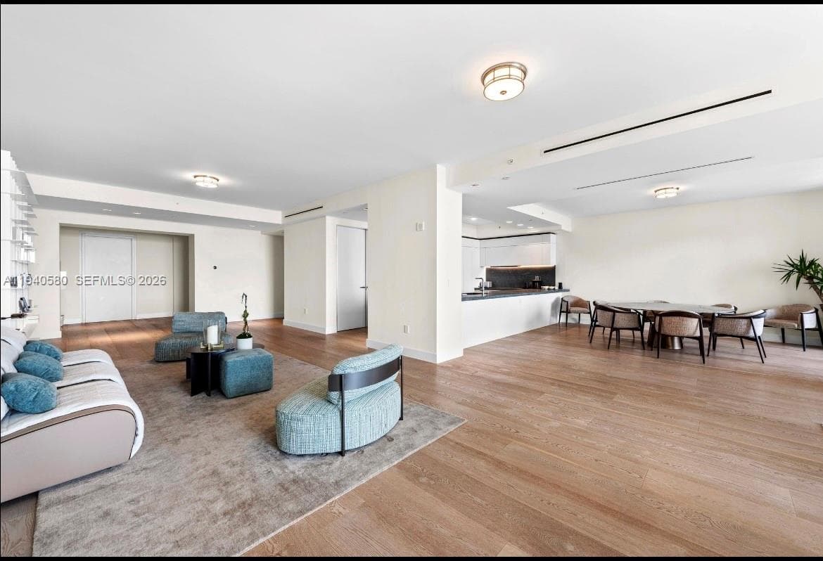 7055 Fisher Island Dr 7055 photo 9