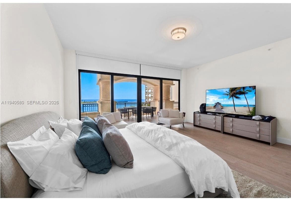 7055 Fisher Island Dr 7055 photo 15