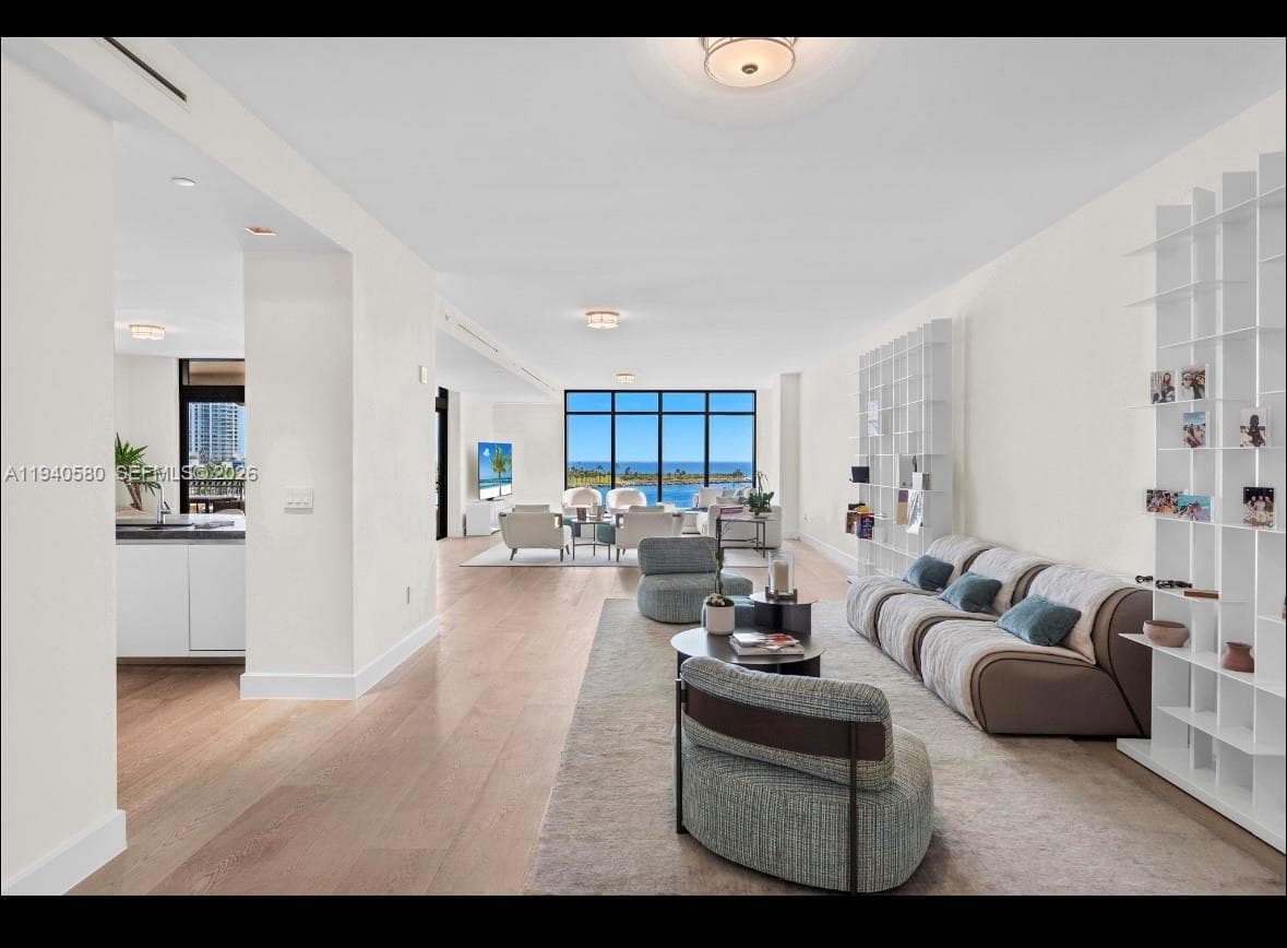 7055 Fisher Island Dr 4