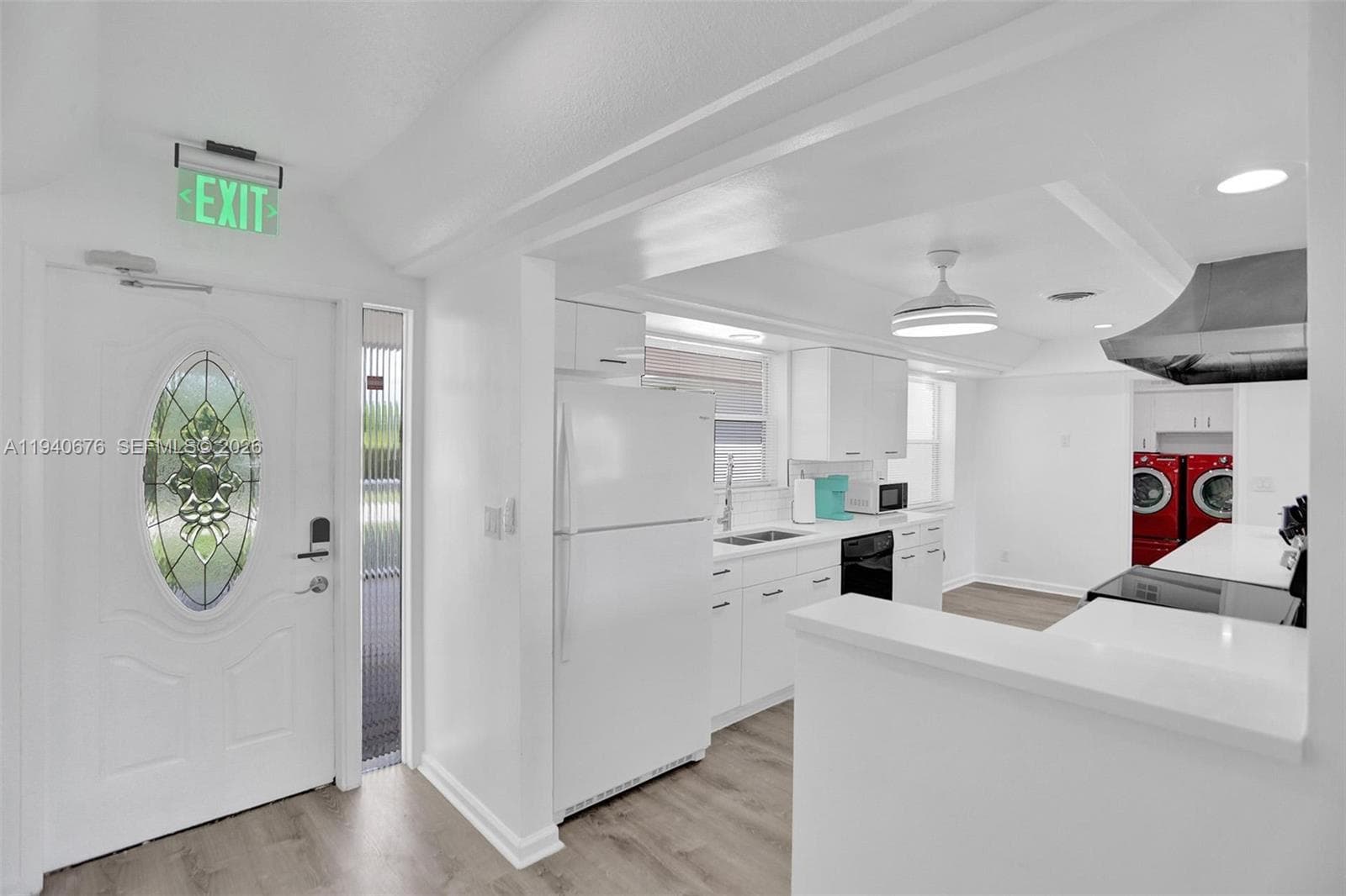 2827 Arthur St photo 8