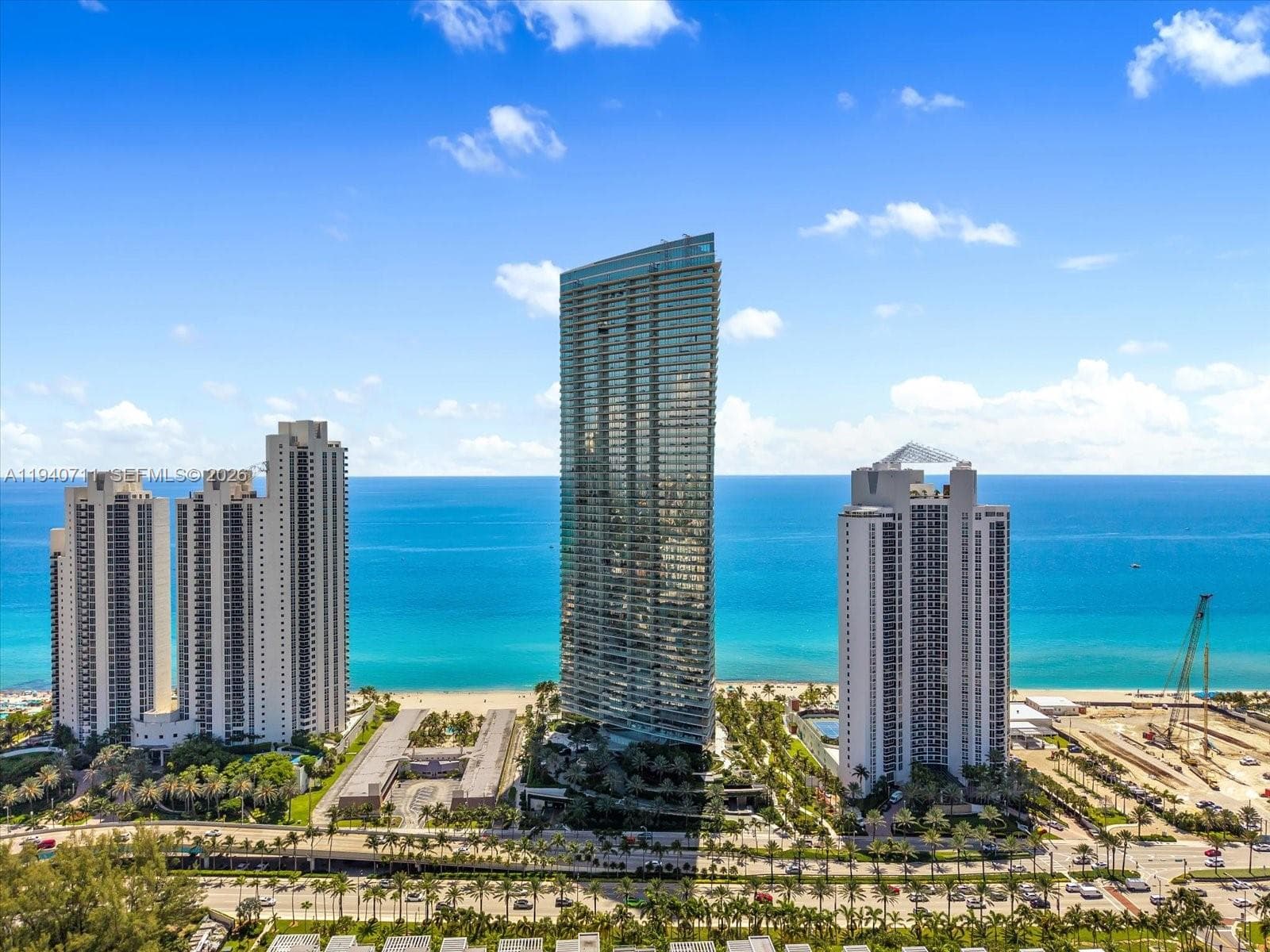 18975 Collins Ave 5