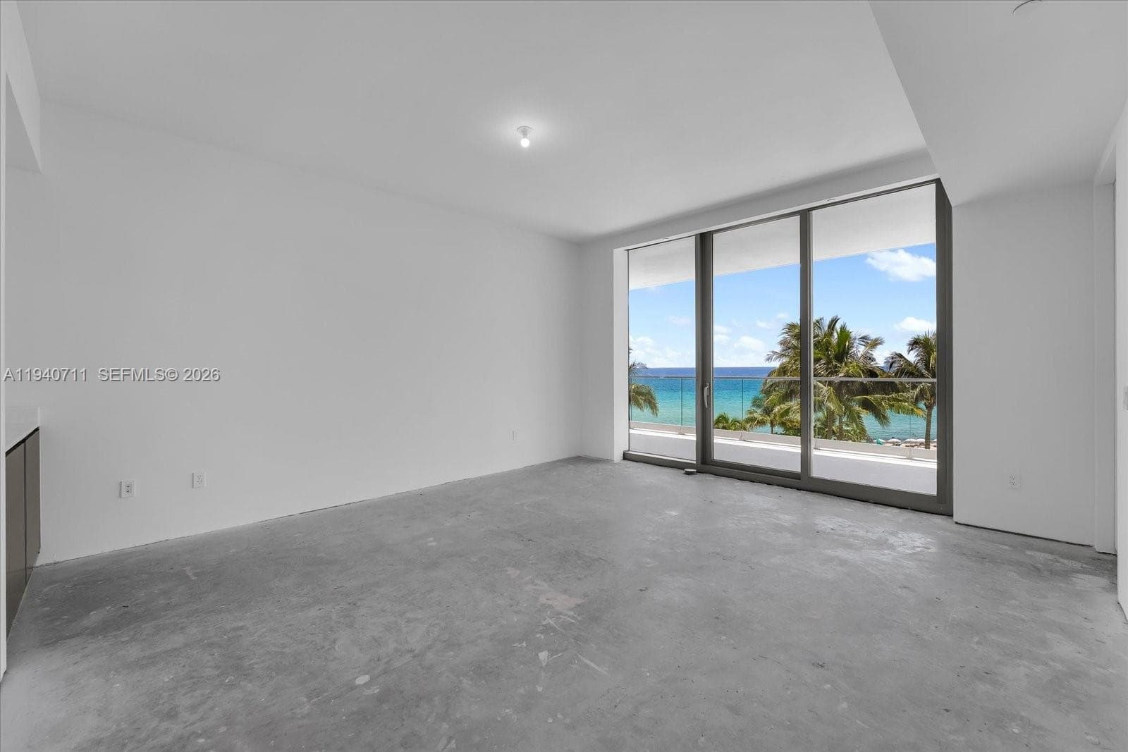 18975 Collins Ave 302 photo 24