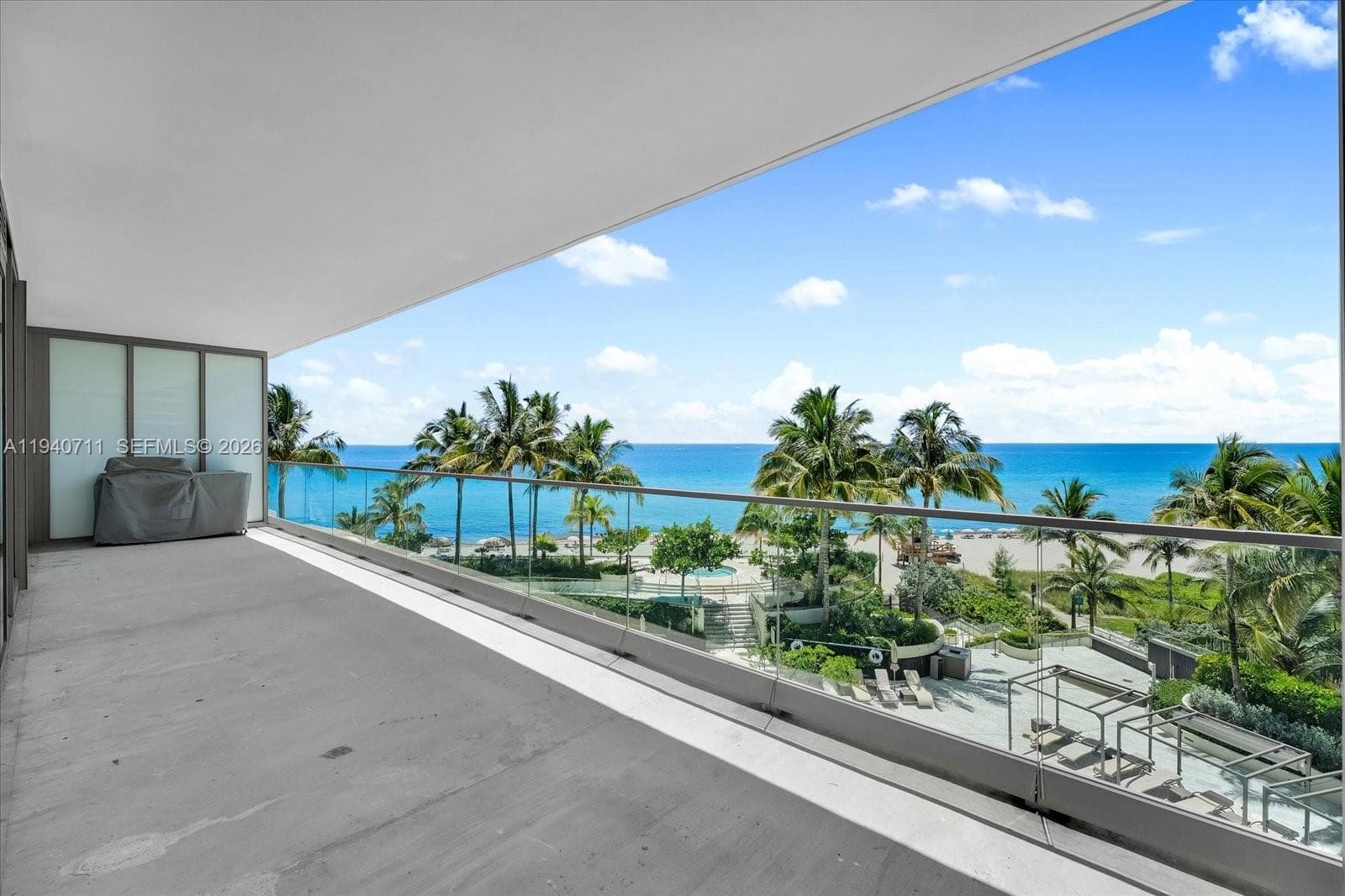 18975 Collins Ave 302 photo 19