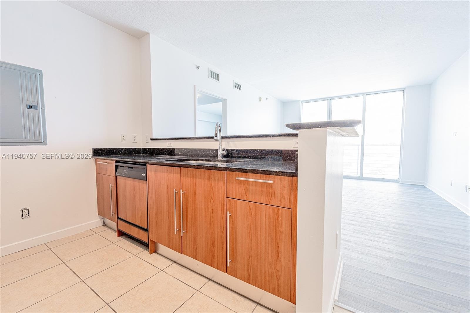 335 S Biscayne Blvd 1108 photo 7