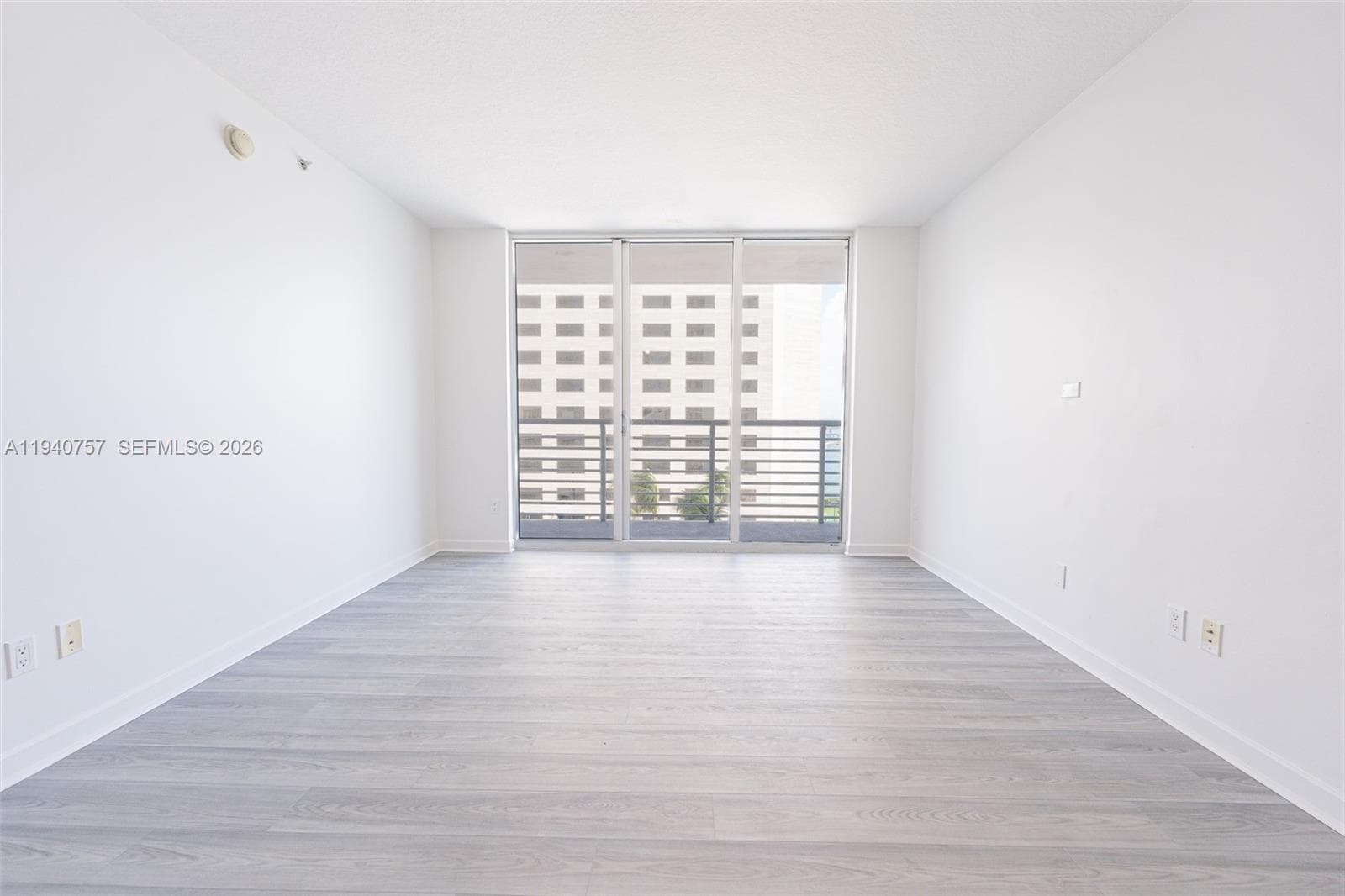 335 S Biscayne Blvd 1108 photo 18