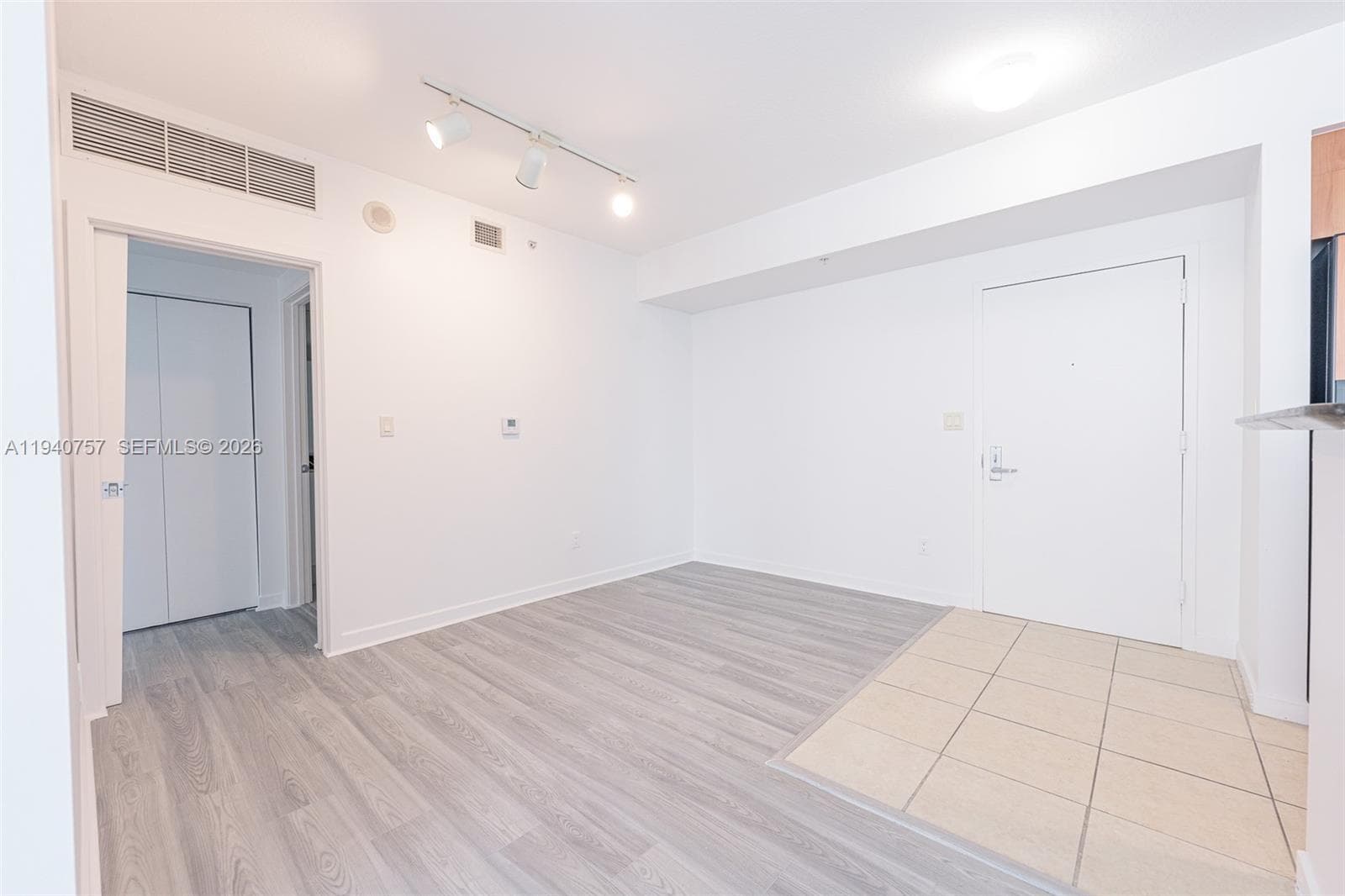 335 S Biscayne Blvd 1108 photo 19