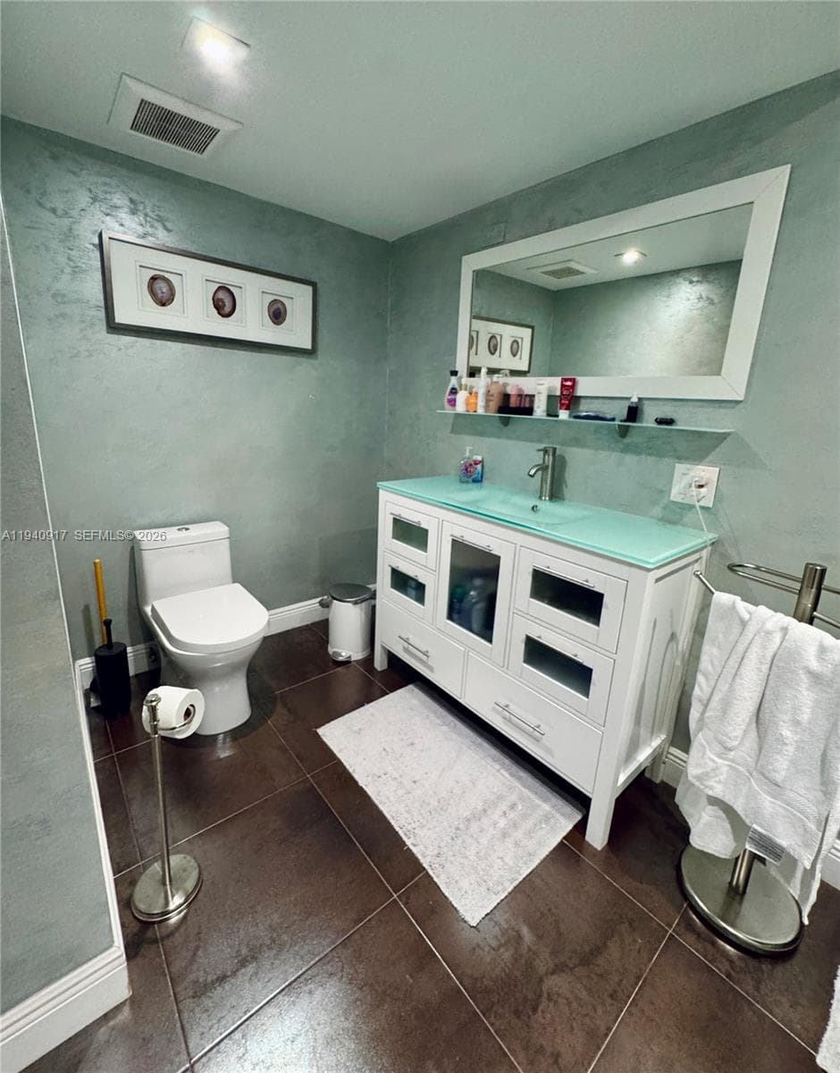 1920 Ocean Dr 6A photo 23