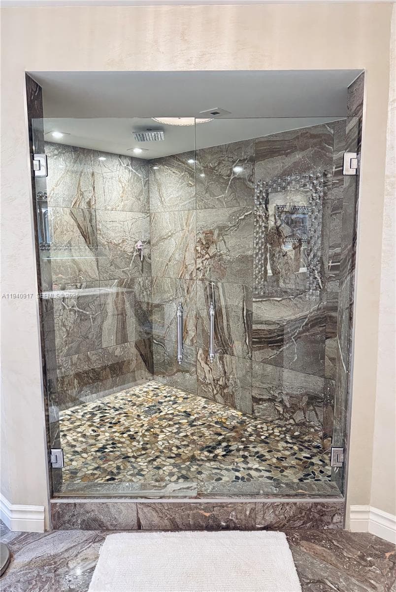1920 Ocean Dr 6A photo 16