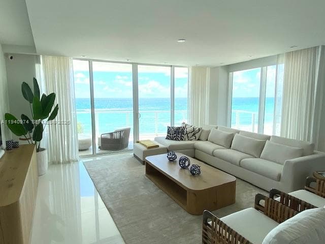 3951 Ocean Dr 4