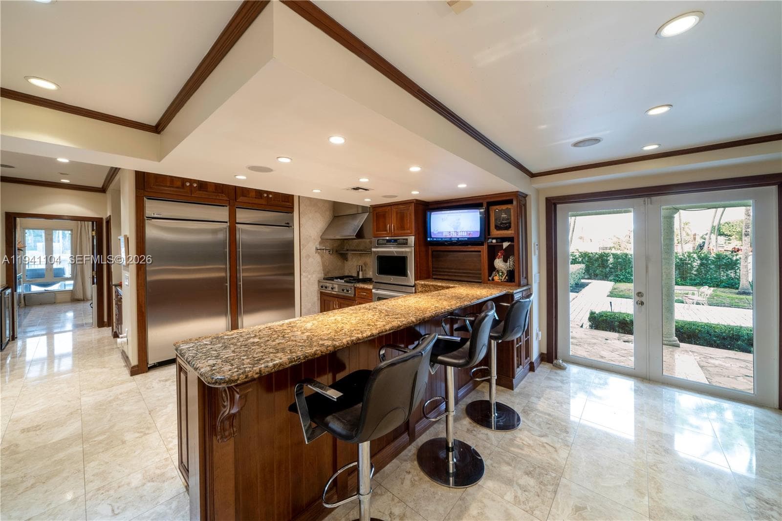 6465 Pine Tree Drive Cir photo 9