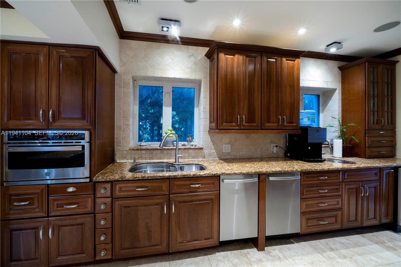 6465 Pine Tree Drive Cir photo 24