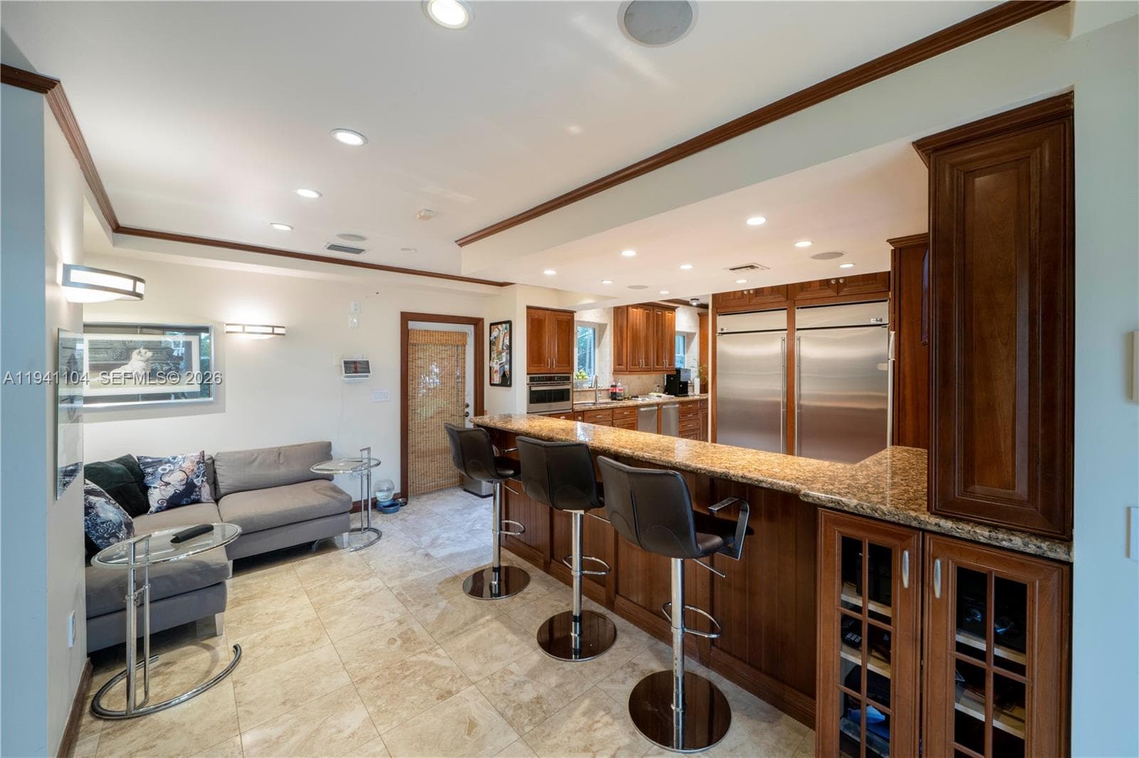 6465 Pine Tree Drive Cir photo 8