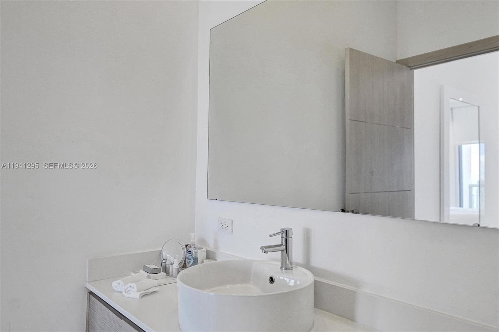 2600 Hallandale Beach Blvd T3303 photo 20