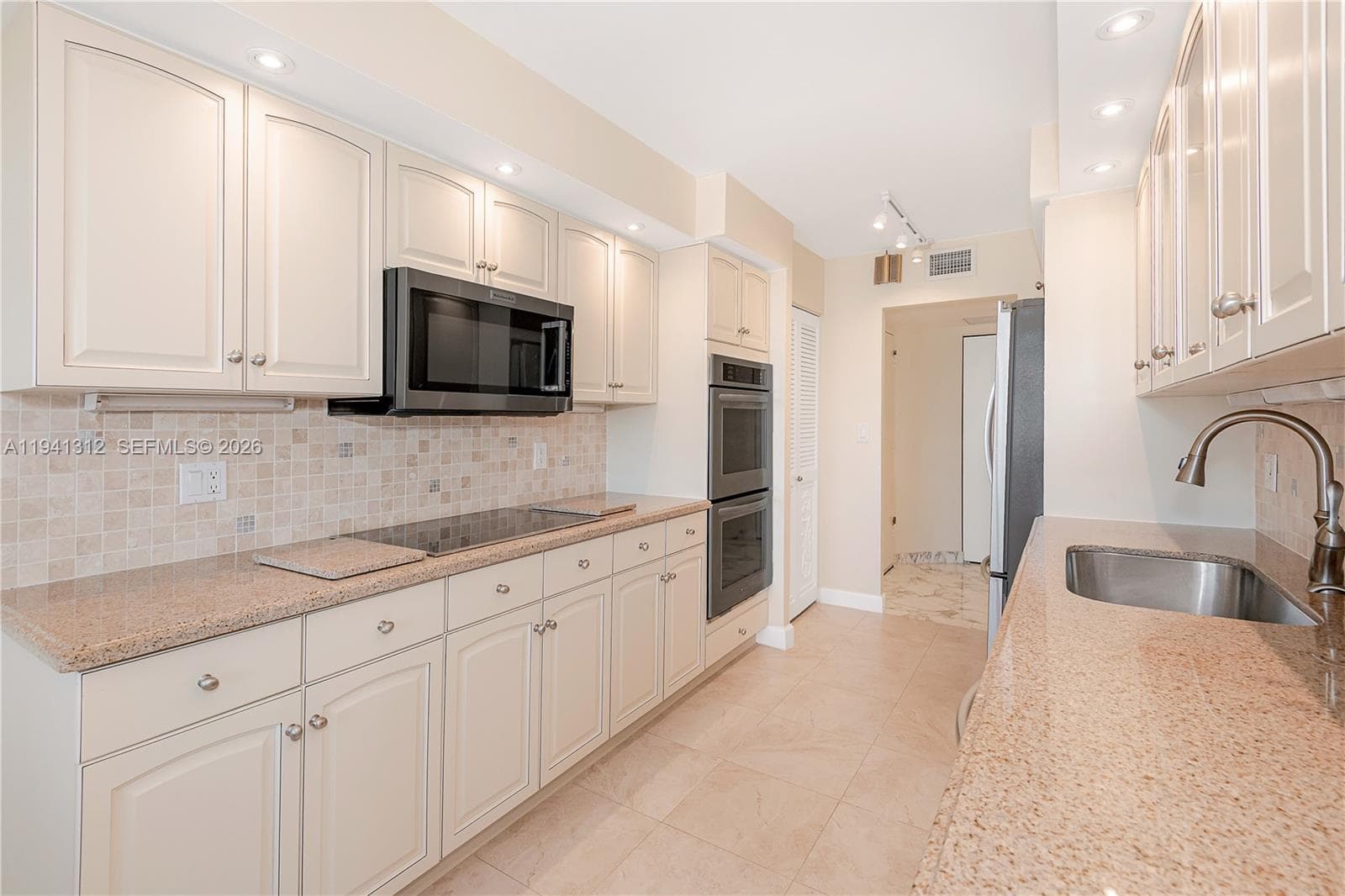 2751 Ocean Dr 1108N photo 11