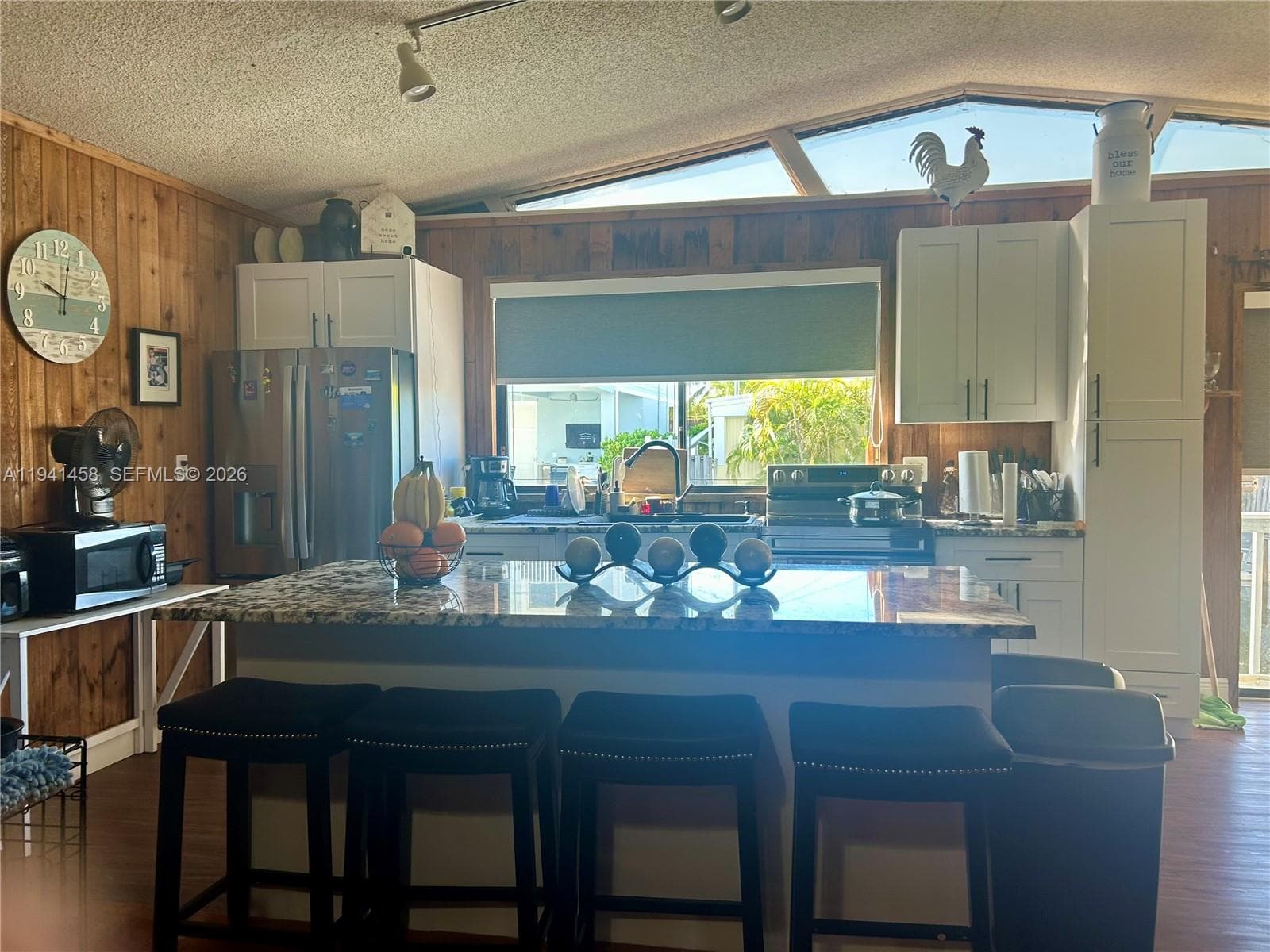 186 Avenue A photo 19