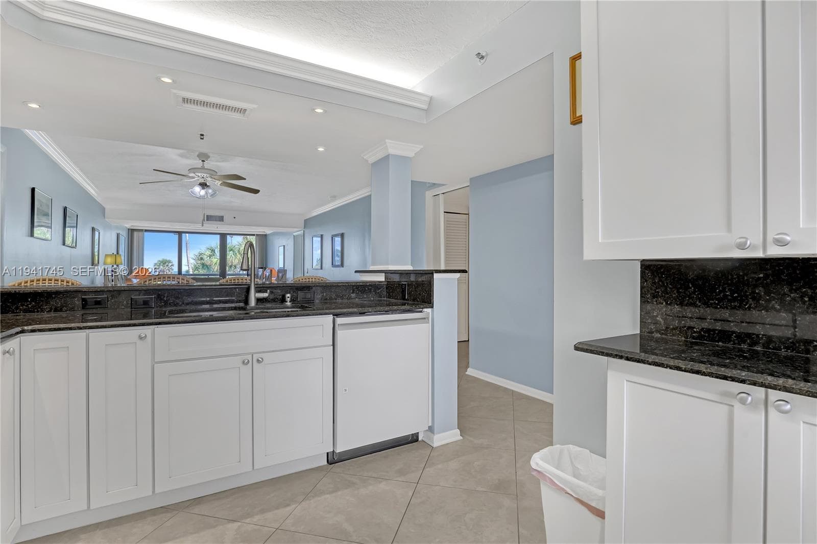 701 Seas Dr 206 photo 10