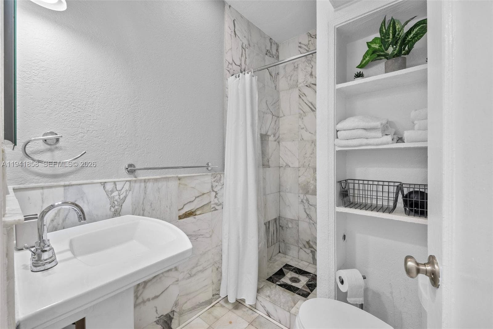 1908 Ocean Dr 1B & 2B package photo 17