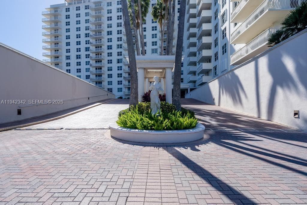 1 Las Olas Circle 306 photo 16