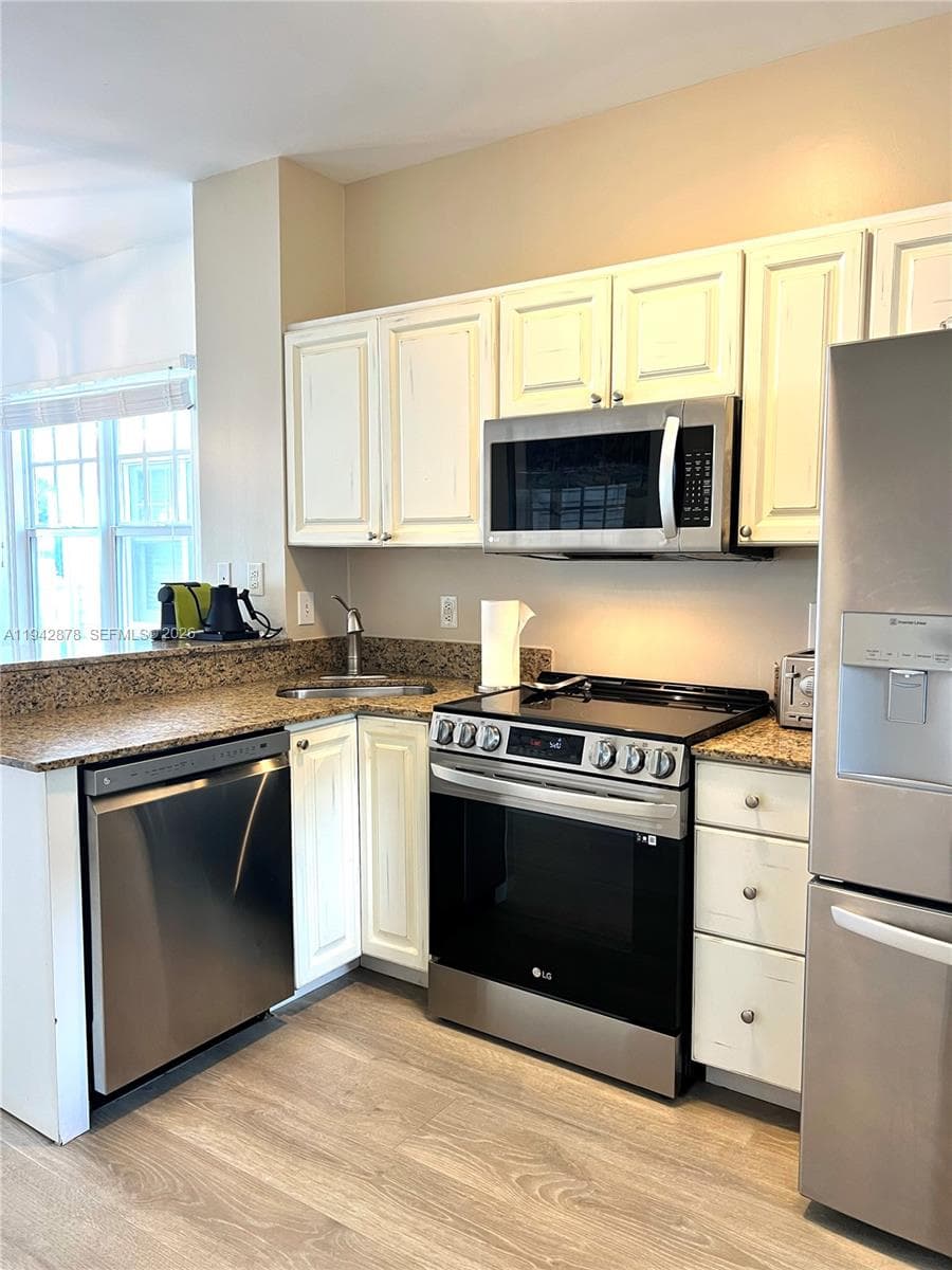 5017 Sunset Village Dr photo 14
