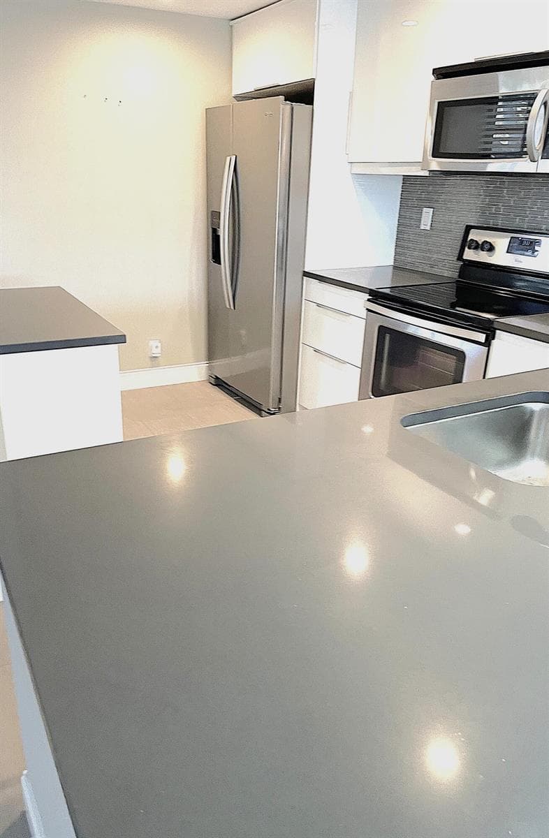 3 Royal Palm Way 205 photo 6