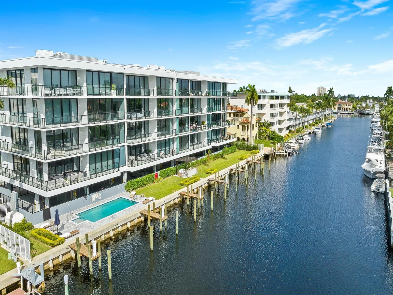 160 Isle Of Venice Drive #302 1