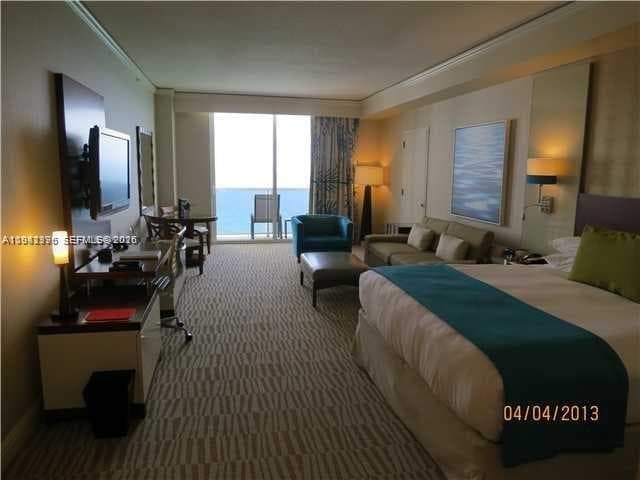 18001 Collins Ave 1507 photo 2