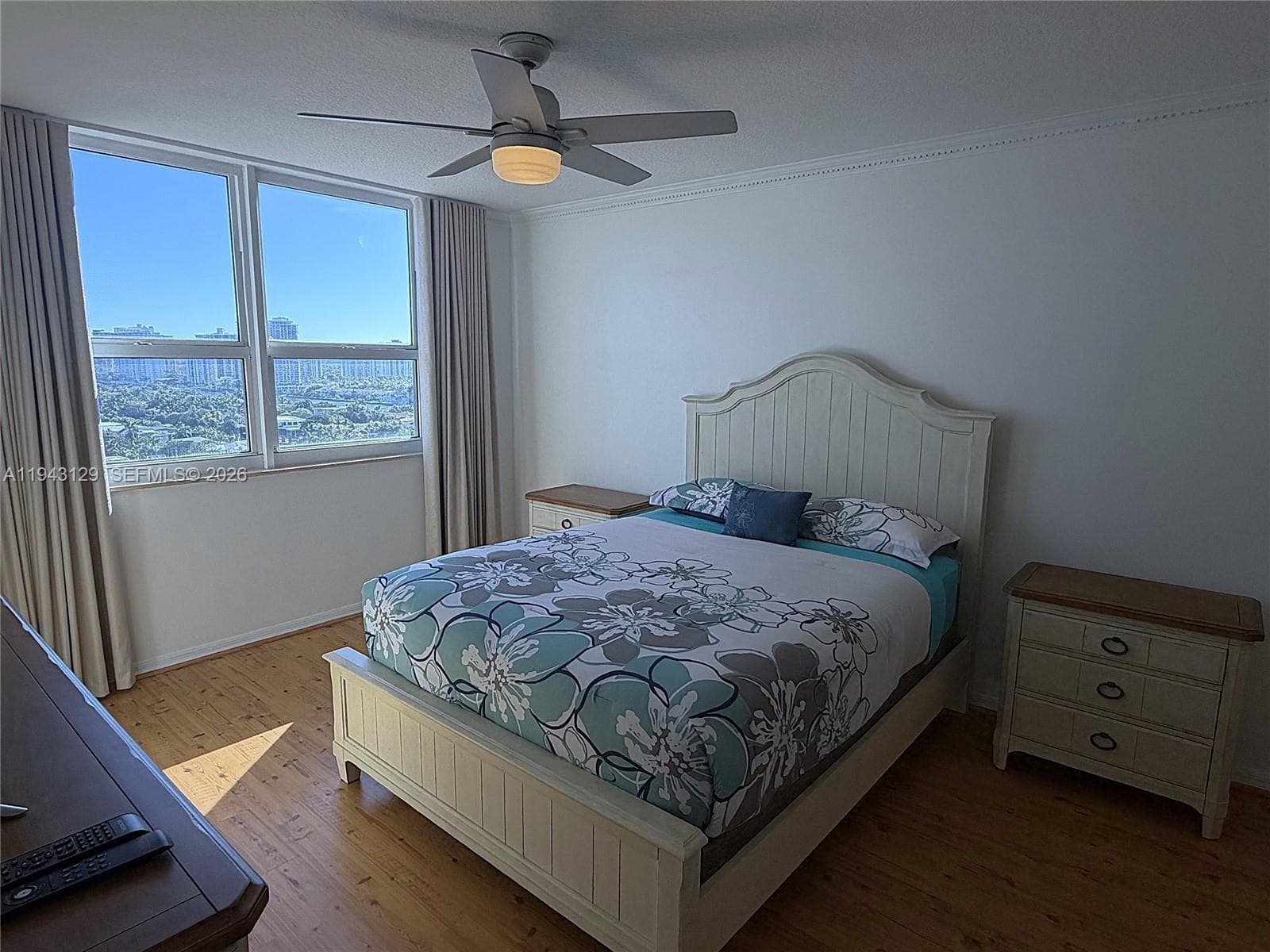 2080 Ocean Dr LPH05 photo 17