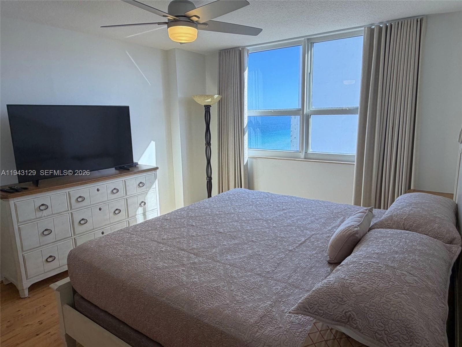 2080 Ocean Dr LPH05 photo 12