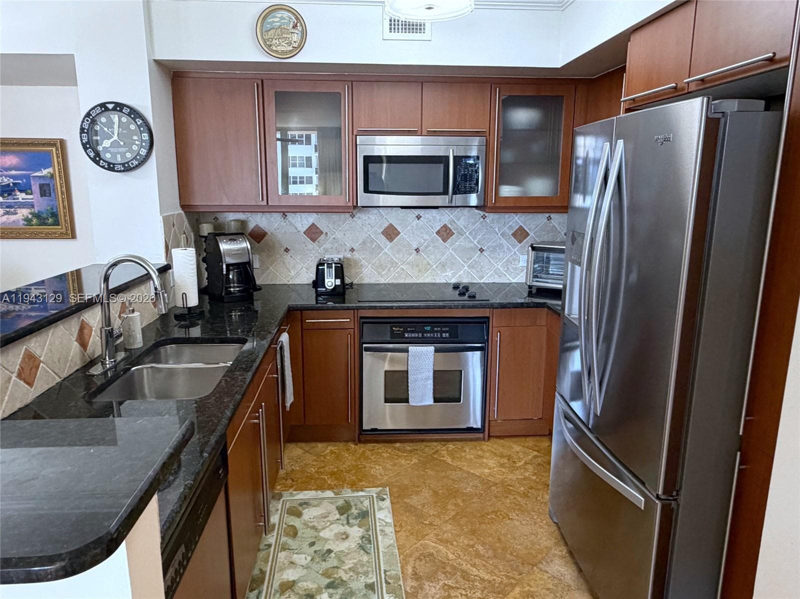 2080 Ocean Dr LPH05 photo 10