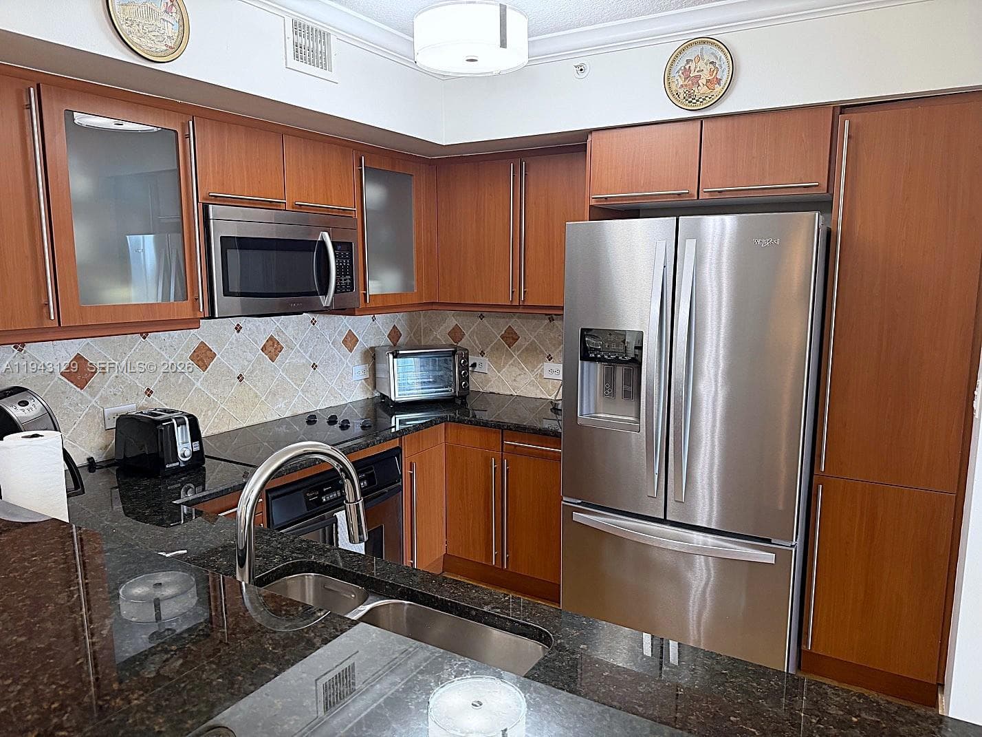 2080 Ocean Dr LPH05 photo 11