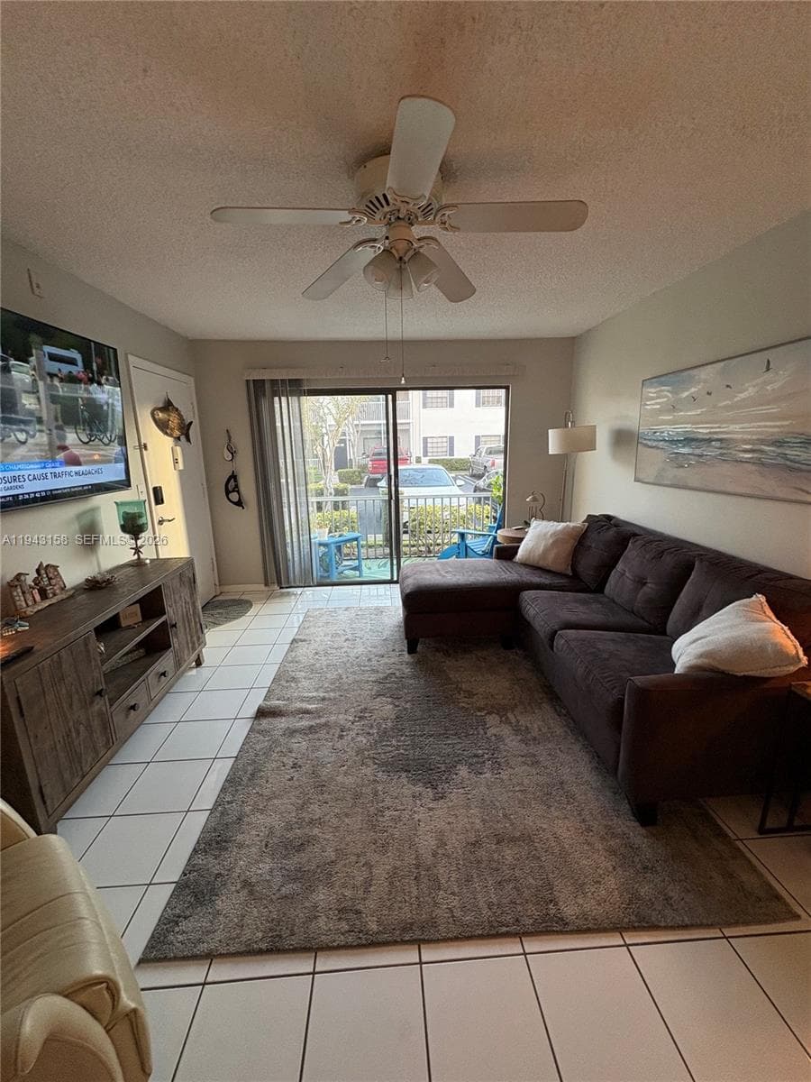 180 Cypress Club Dr 811 photo 14