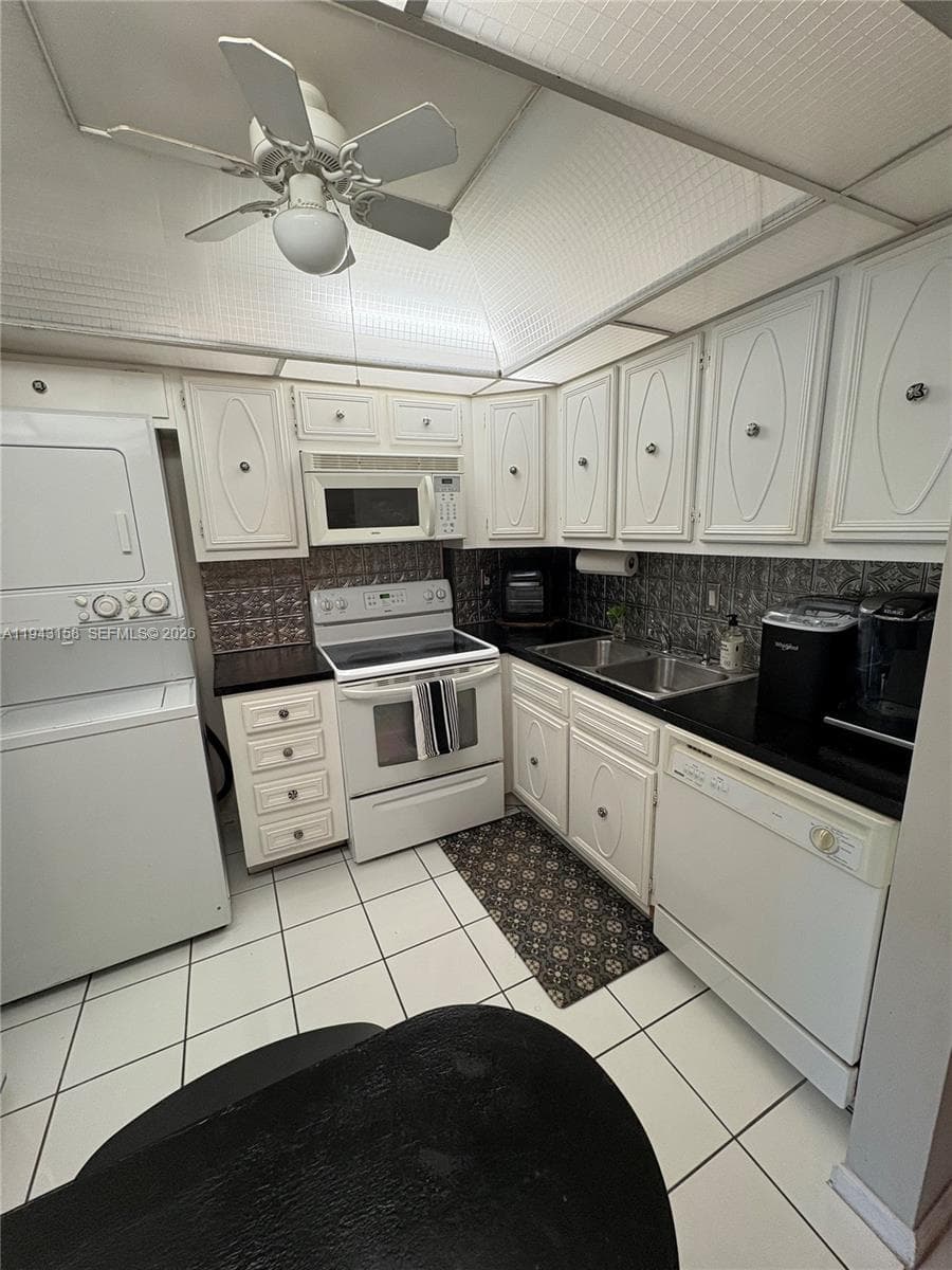 180 Cypress Club Dr 811 photo 8