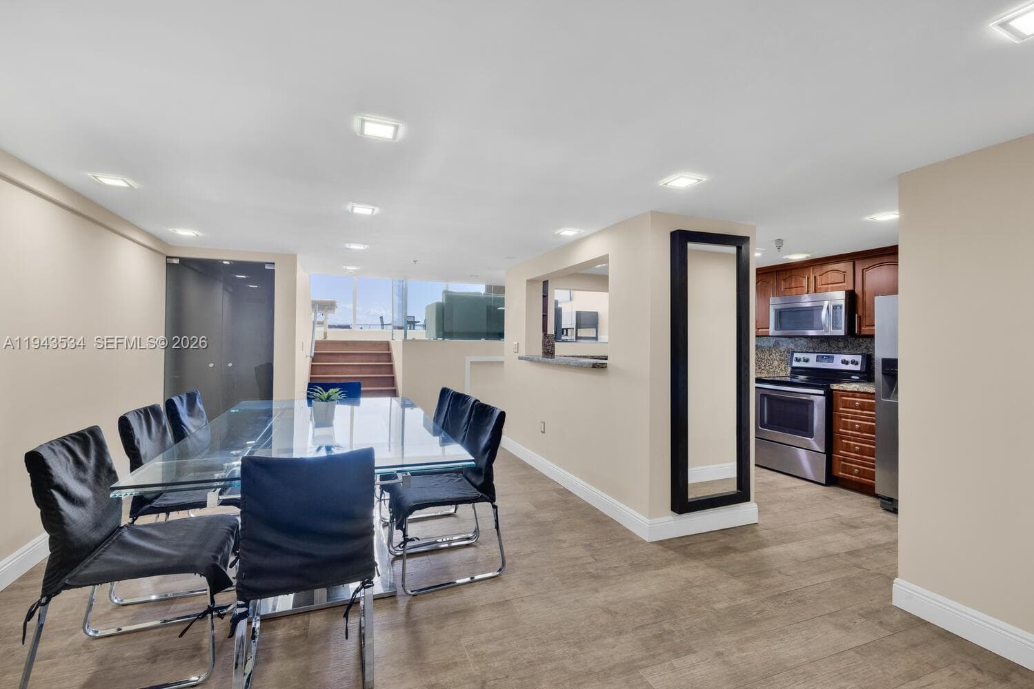 5445 Collins Ave M9 M10 M11 M12 photo 20