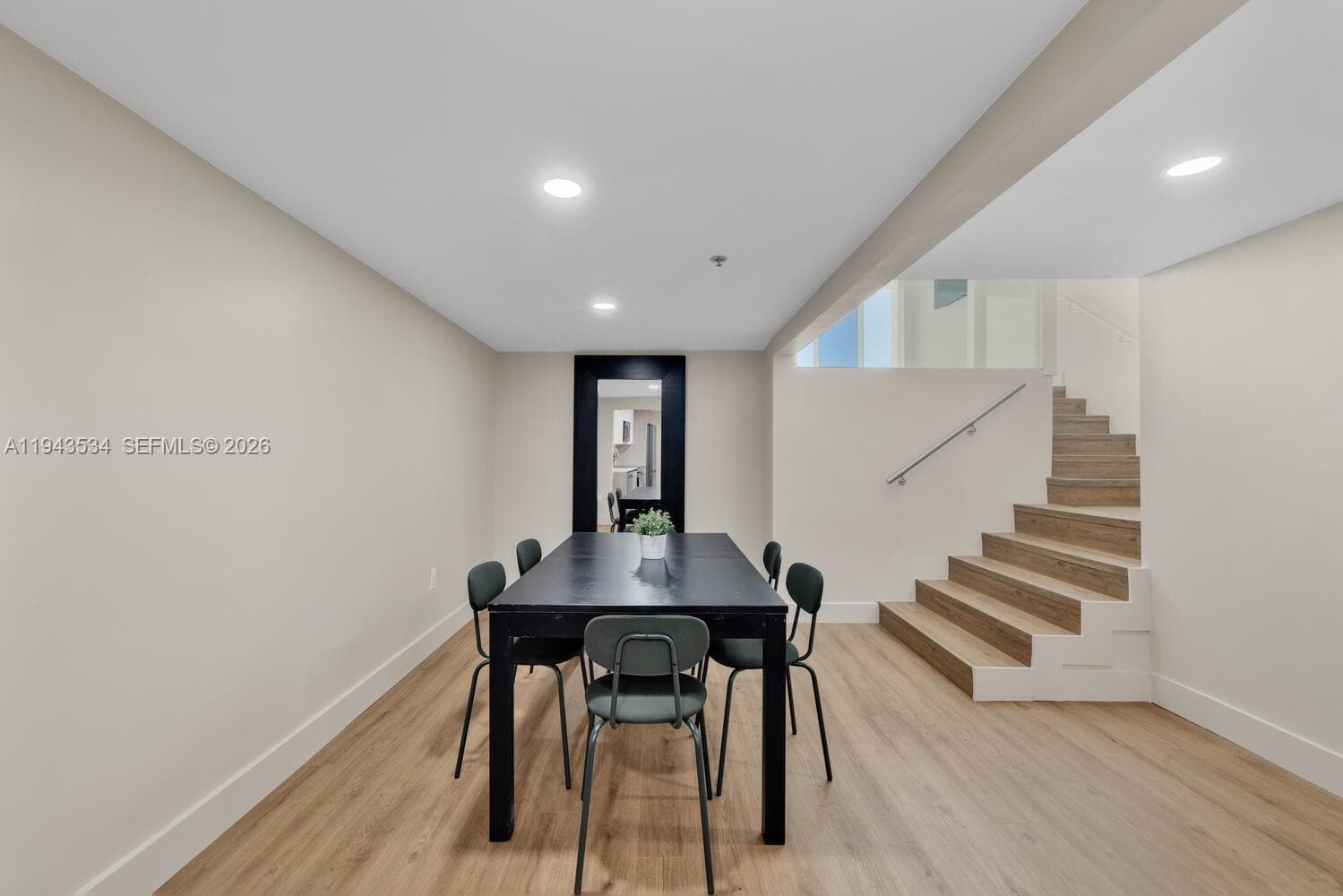 5445 Collins Ave M9 M10 M11 M12 photo 9