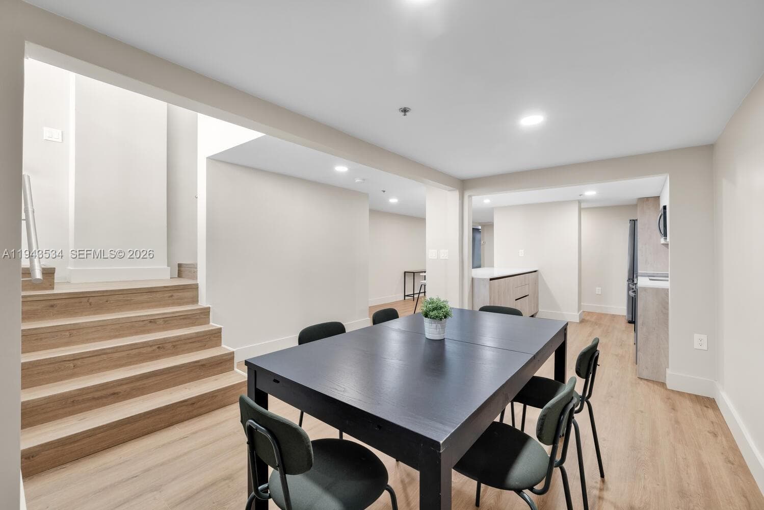 5445 Collins Ave M9 M10 M11 M12 photo 10