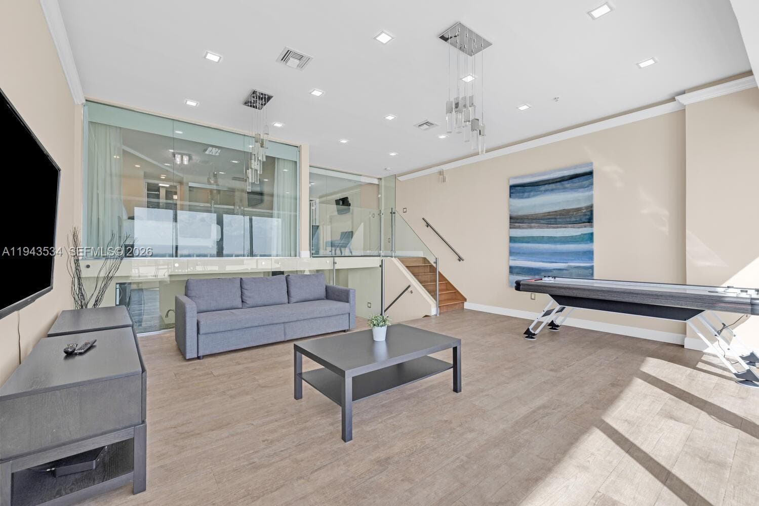 5445 Collins Ave M9 M10 M11 M12 photo 25