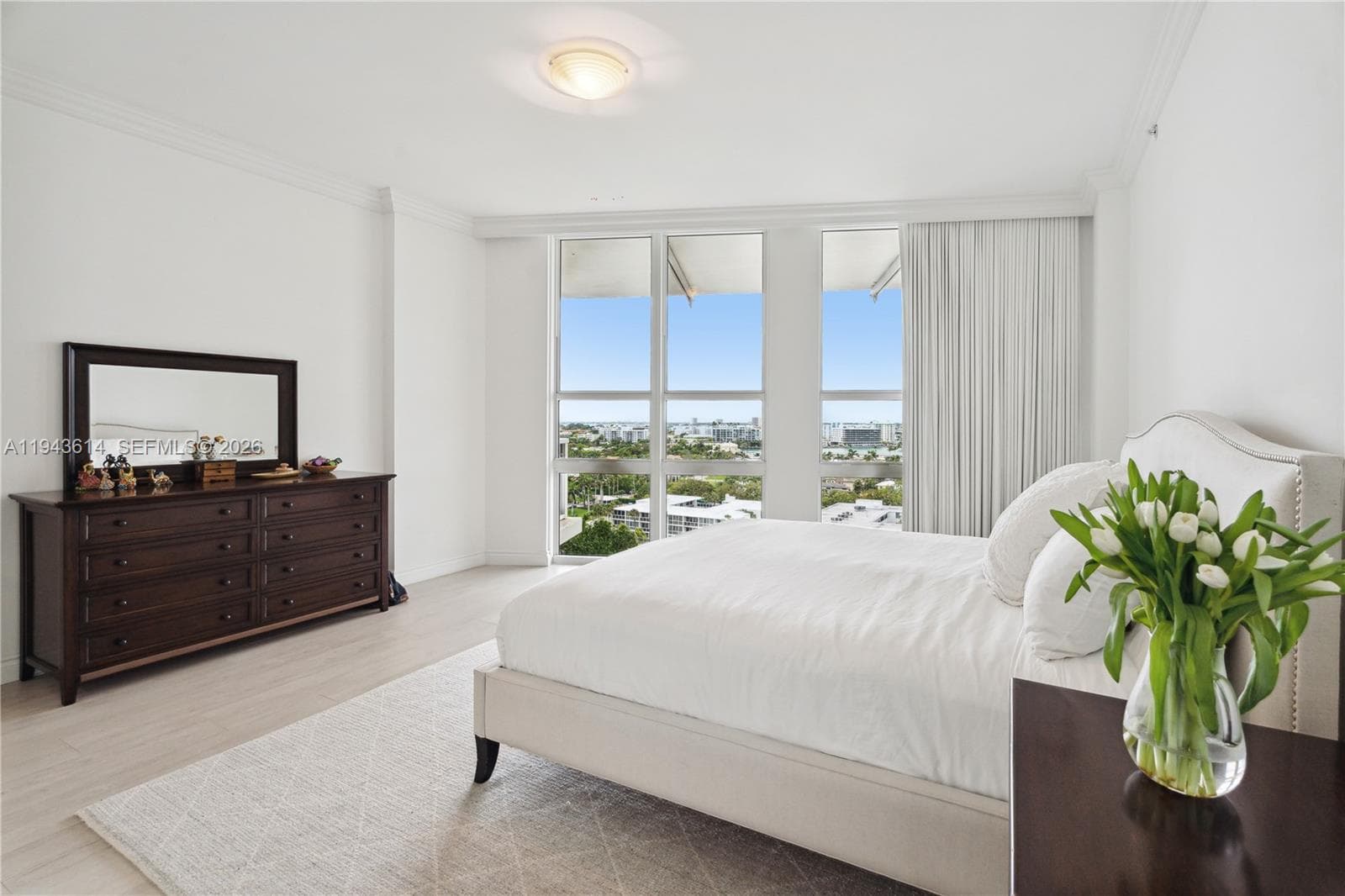 10225 Collins Ave 904 photo 6