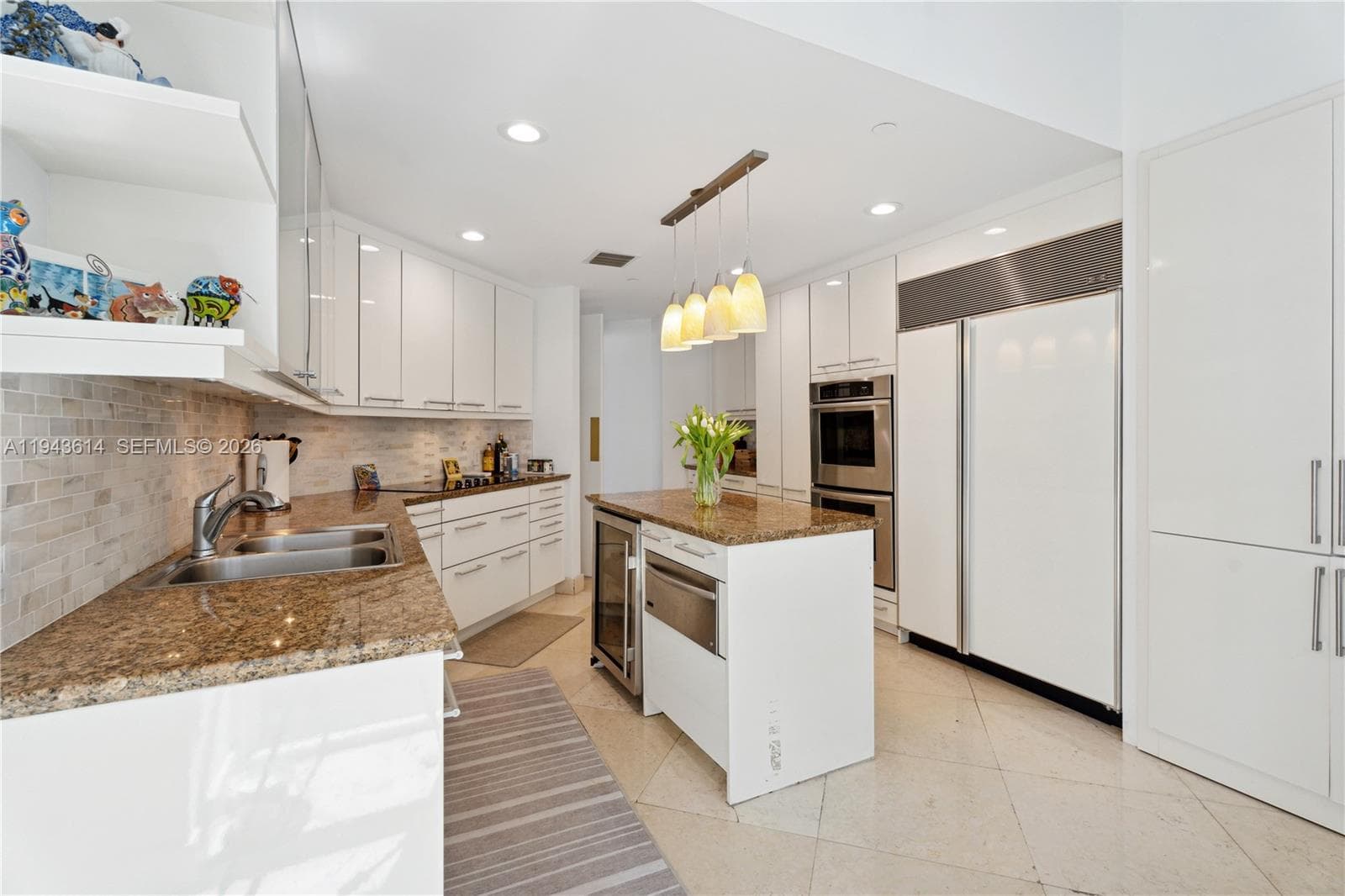 10225 Collins Ave 5