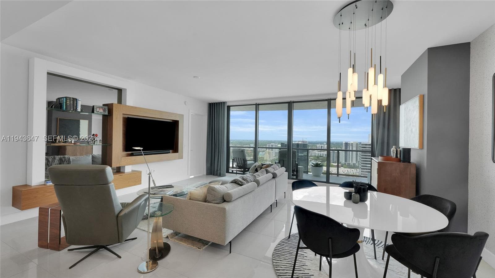 100 Las Olas Blvd 5