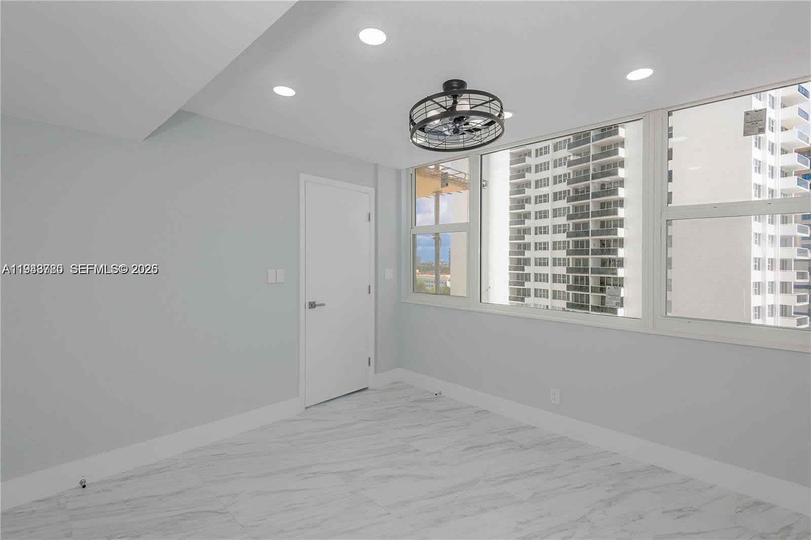 3180 Ocean Dr 706 photo 13