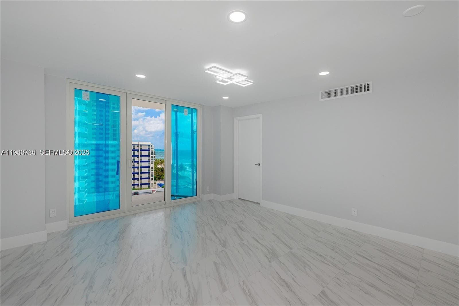 3180 Ocean Dr 4