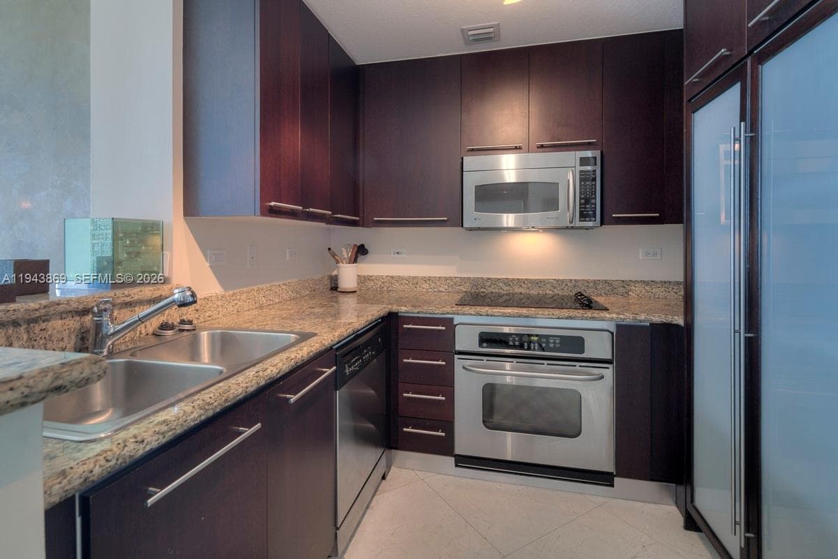 6515 Collins Ave 1804 photo 3