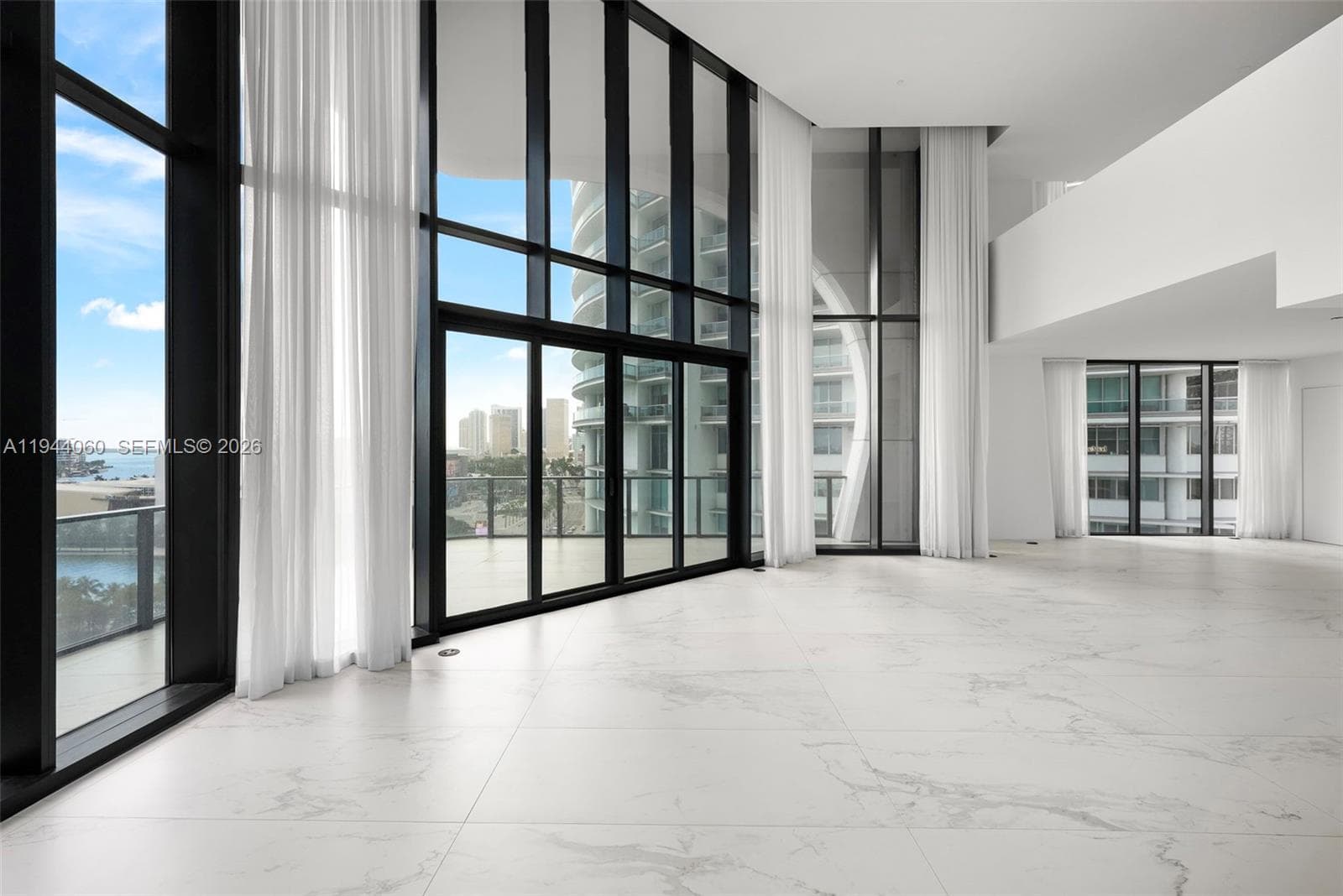 1000 Biscayne Blvd TH1201 photo 13