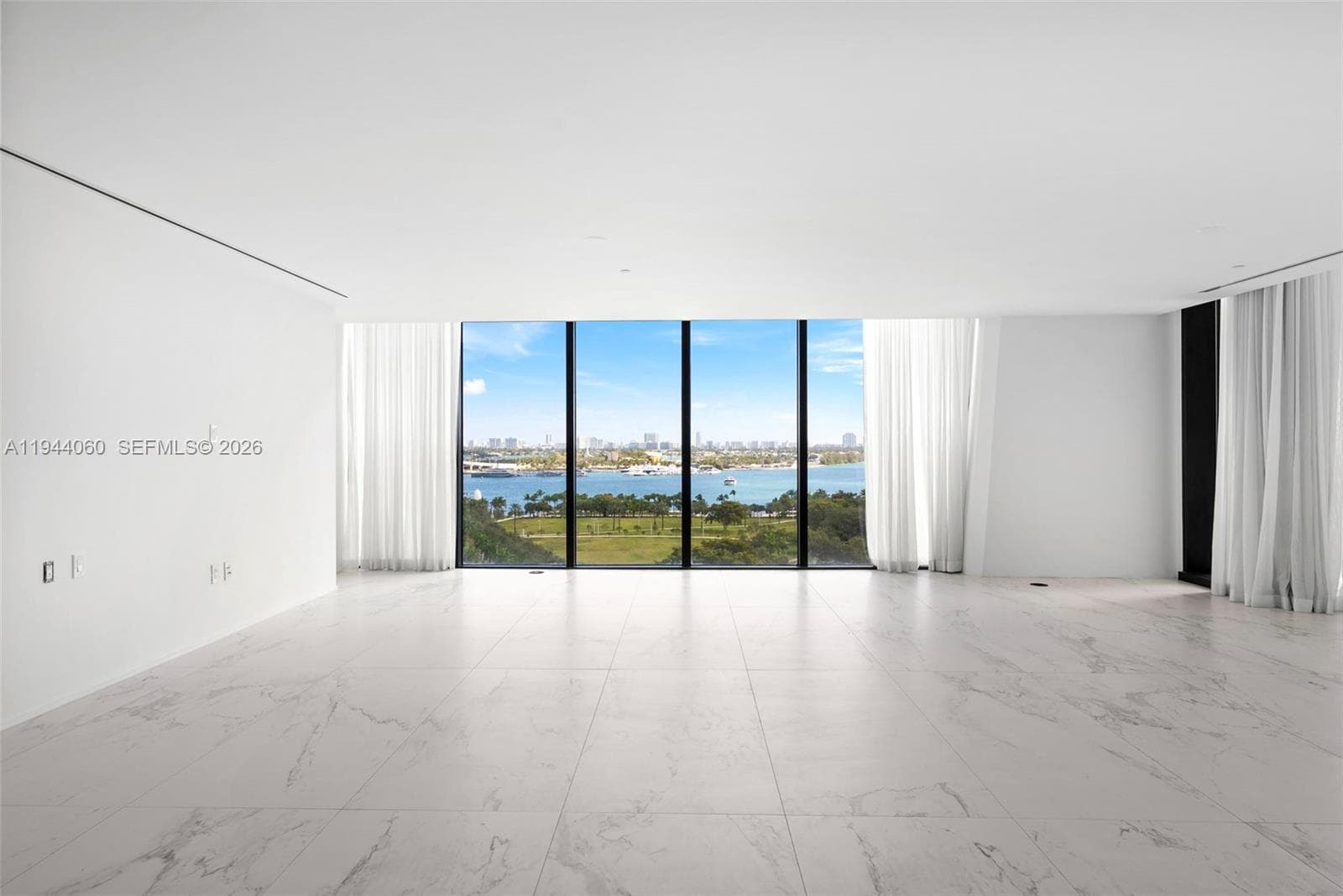 1000 Biscayne Blvd TH1201 photo 16