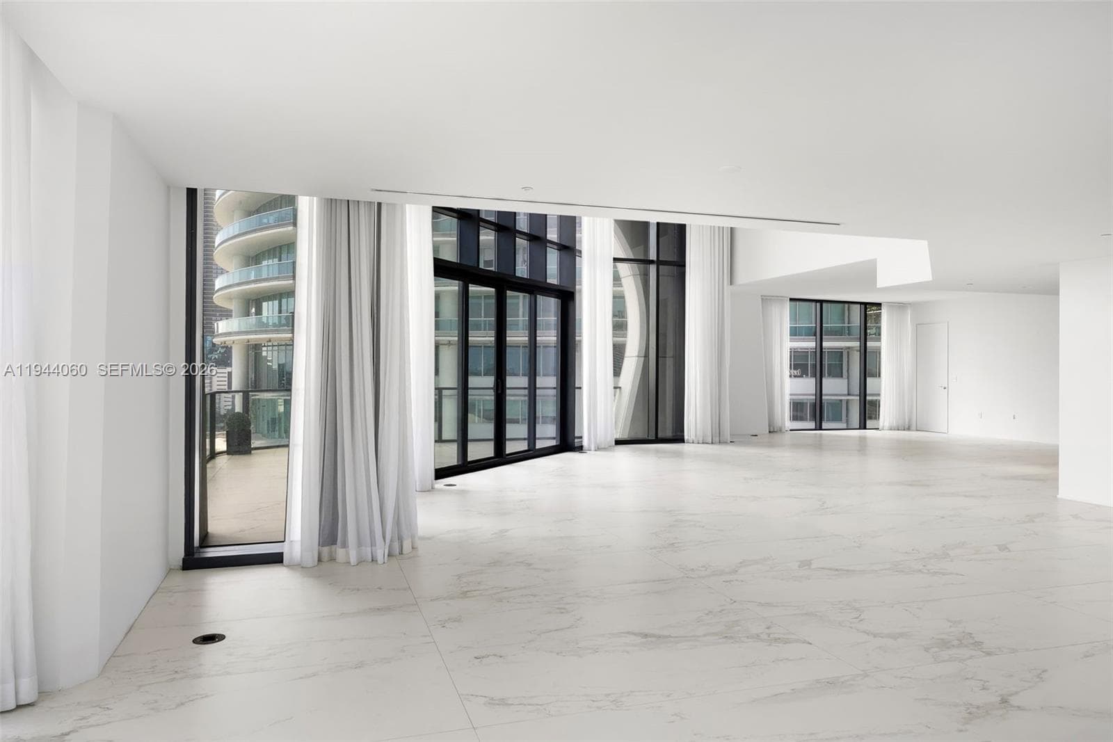 1000 Biscayne Blvd TH1201 photo 20