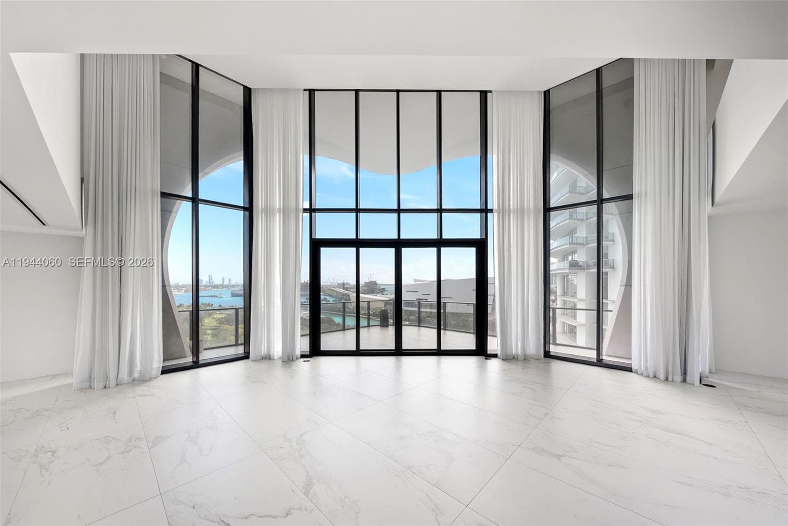 1000 Biscayne Blvd TH1201 photo 9